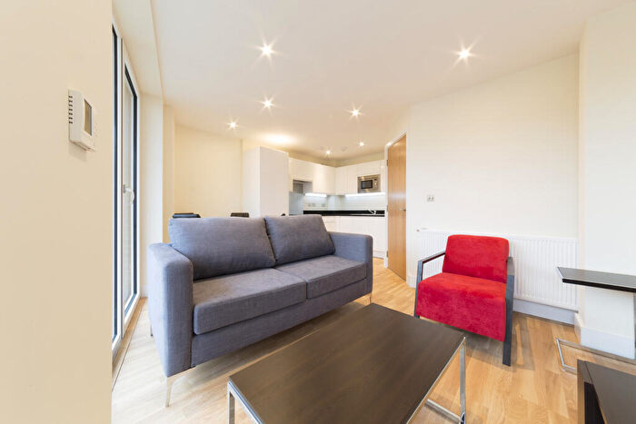 1 Bedroom Apartment To Rent In Langan House, Keymer Place, London, E14