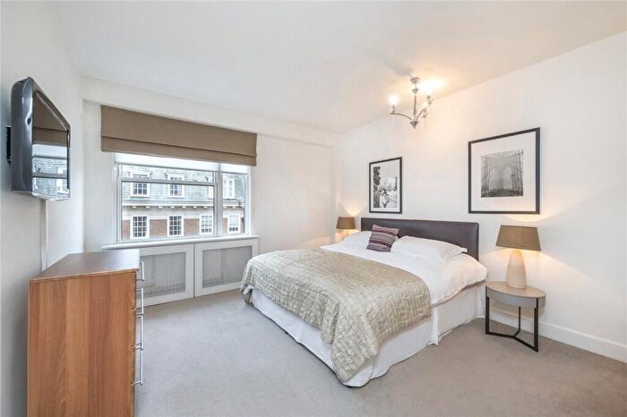 3 Bedroom Flat To Rent In Weymouth Street, Covent Garden, W1W