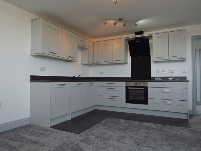 3 Bedroom Flat To Rent In Cliff Road, Harwich, CO12