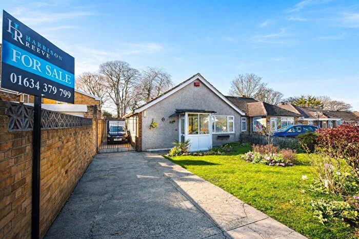 3 Bedroom Semi Detached Bungalow For Sale In Edwards Close, Gillingham, ME8