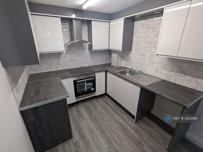 1 Bedroom Flat To Rent In Meldrum Street, Oldham, OL8