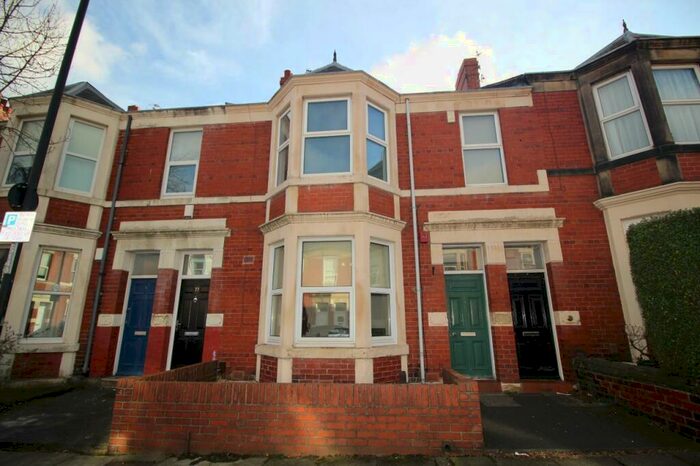3 Bedroom Flat To Rent In Shortridge Terrace, Jesmond, Newcastle Upon Tyne, NE2