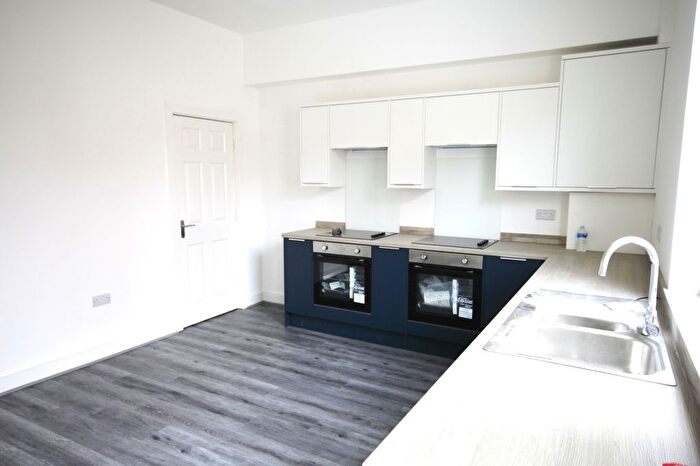 6 Bedroom Terraced House To Rent In Harold Terrace, Leeds, West Yorkshire, LS6