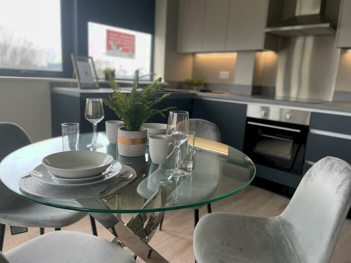 1 Bedroom Flat To Rent In Birmingham Road, West Bromwich, B70