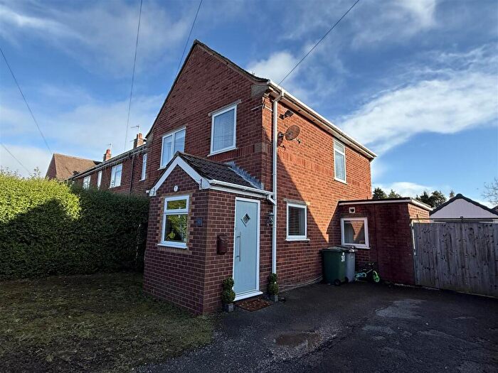 3 Bedroom End Of Terrace House For Sale In Somerset Road, Pensby, Wirral, CH61