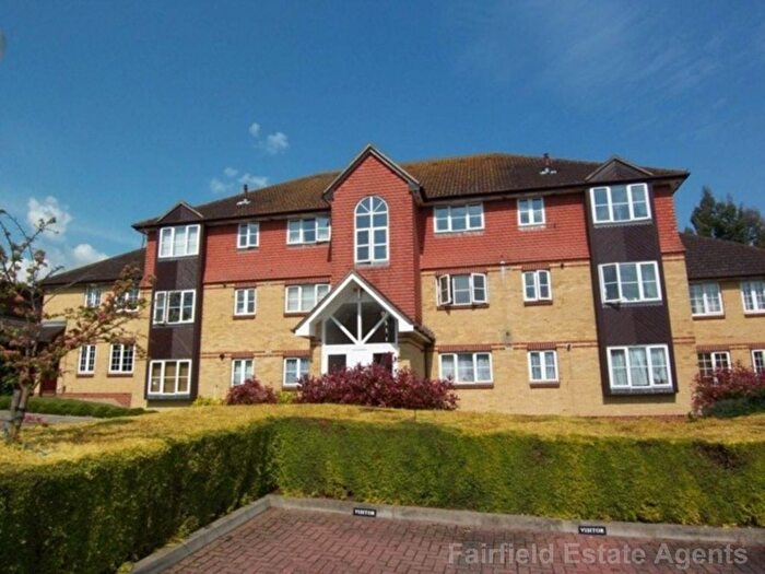 2 Bedroom Flat To Rent In Thompson Way, Rickmansworth, WD3