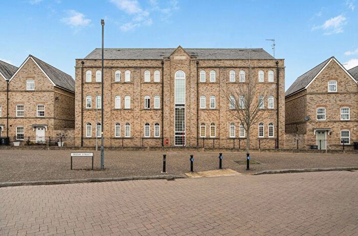 2 Bedroom Flat For Sale In Alicia Close, Swindon, Wiltshire, SN25