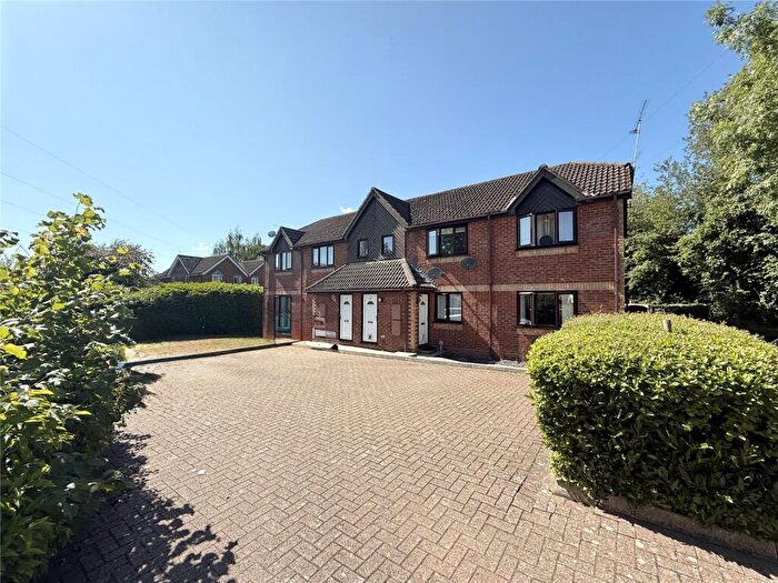 2 Bedroom Flat For Sale In Hambert Way, Ashurst Bridge, Southampton, Hampshire, SO40