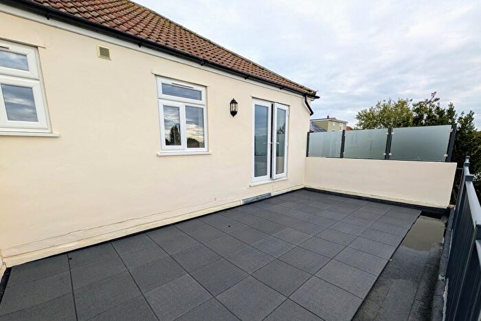 2 Bedroom Apartment For Sale In Fairfield Avenue, Fareham, PO14