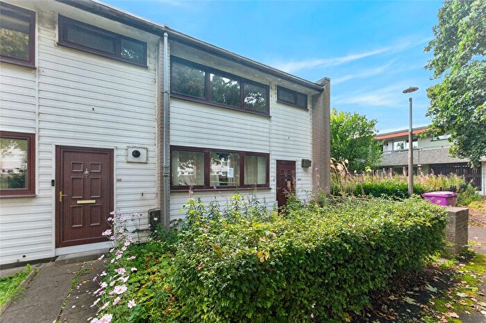 2 Bedroom End Terrace House For Sale In Crewe Road North, Crewe, Edinburgh, EH5