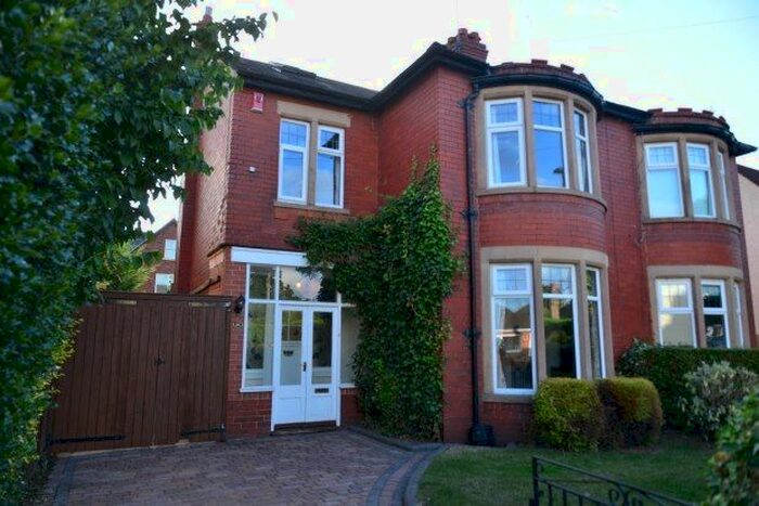 3 Bedroom Property To Rent In Eastwood Drive, Derby, DE23