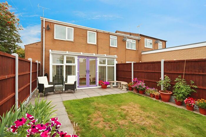 3 Bedroom End Of Terrace House For Sale In Moss Rise Place, Eckington, Sheffield, S21