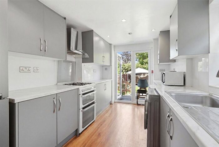 5 Bedroom Terraced House For Sale In Westwood Road, Ilford, IG3