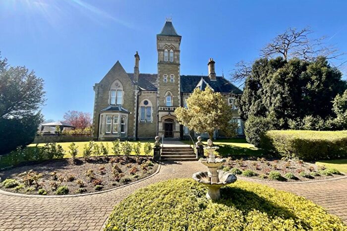 2 Bedroom Flat For Sale In Eckington Hall, Mosborough, Sheffield, S20