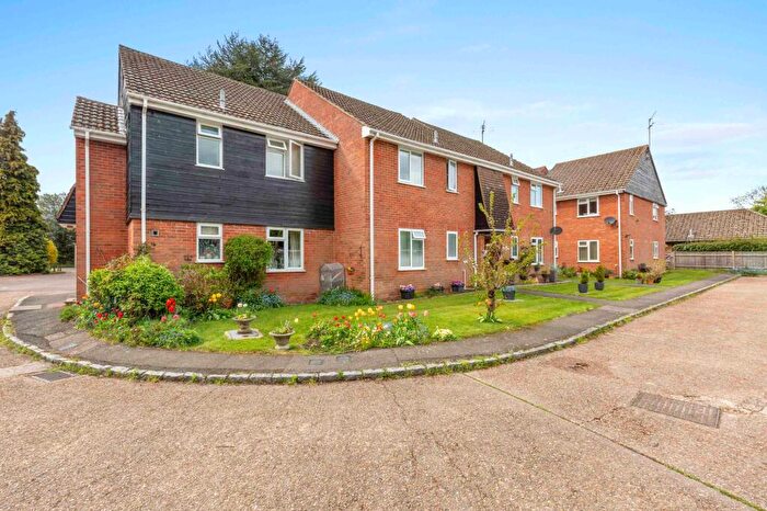 1 Bedroom Flat For Sale In Coulson Court, Prestwood, HP16