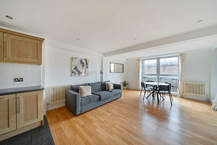 3 Bedroom Flat For Sale In Grosvenor Terrace, London, SE5