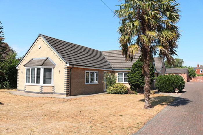 4 Bedroom Detached Bungalow For Sale In The Nooking, Haxey, North Lincolnshire, DN9