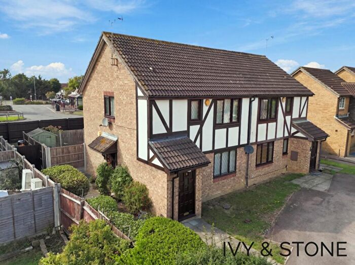 1 Bedroom Apartment For Sale In Harold Wood, Romford, Greater London, RM3