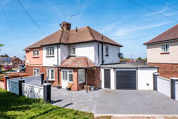3 Bedroom Semi-Detached House For Sale In Harden Road, Northfleet, DA11