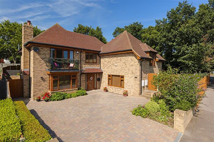 4 Bedroom Detached House For Sale In Pegwell Road, Ramsgate, CT11