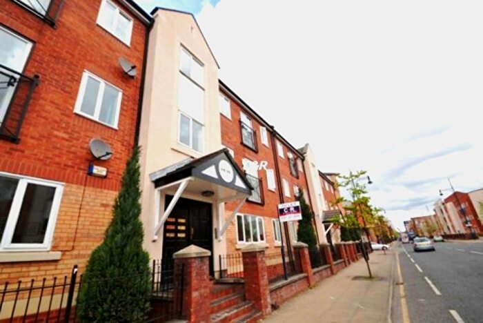 3 Bedroom Apartment To Rent In Stretford Road, Hulme, Manchester., M15