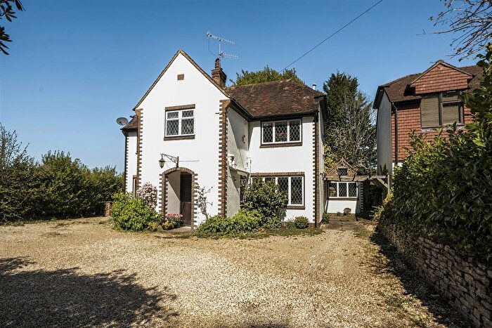 3 Bedroom Detached House For Sale In Linchmere Road, Haslemere, GU27