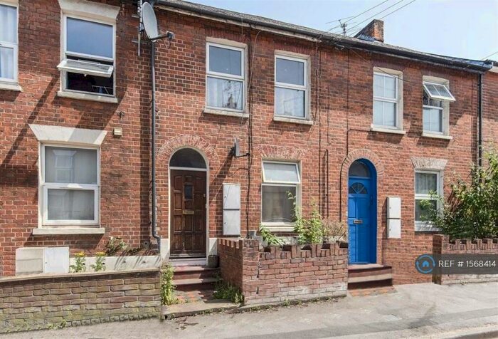 2 Bedroom Flat To Rent In Waylen Street, Reading, RG1