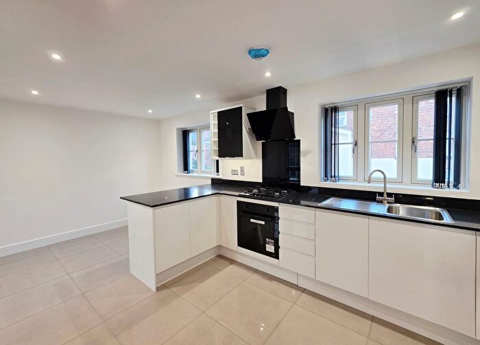 2 Bedroom Flat To Rent In Castle Mews, Wellingborough, NN8