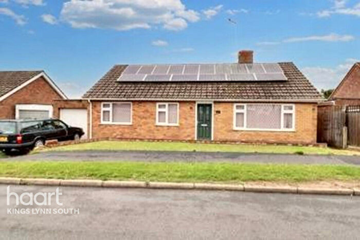 3 Bedroom Detached Bungalow For Sale In Churchill Way, Downham Market, PE38