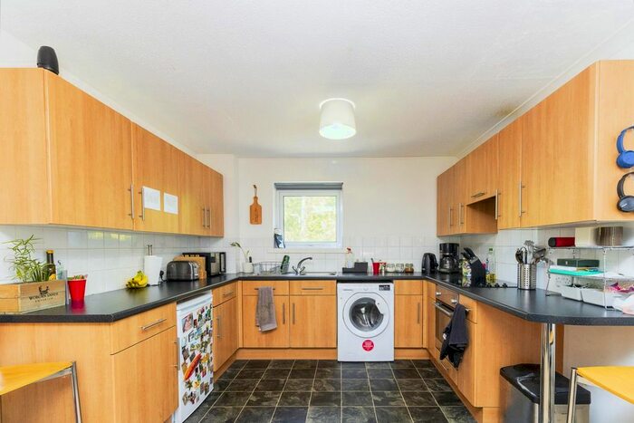2 Bedroom Flat To Rent In Walton Road, Wavendon, MK17