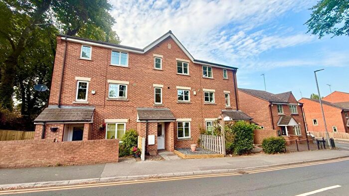 4 Bedroom Terraced House To Rent In North Baileygate, Pontefract, West Yorkshire, WF8