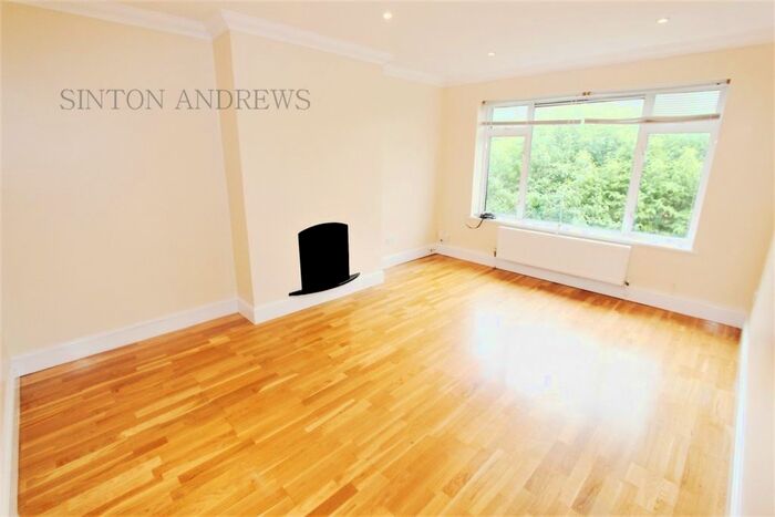 2 Bedroom Flat To Rent In Rosebank Road, Hanwell, W7