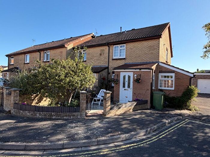 2 Bedroom Terraced House To Rent In Lidiard Gardens, Southsea, Portsmouth, Hampshire, PO4