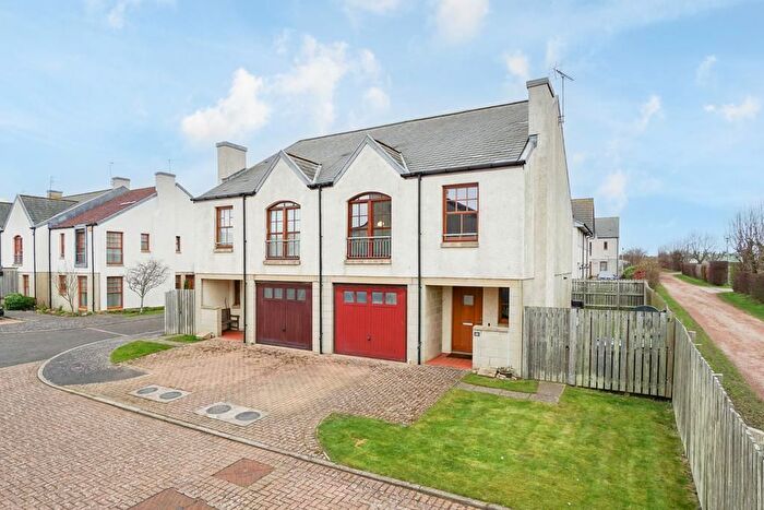 3 Bedroom Semi-Detached House For Sale In Gifford Court, Crail, KY10