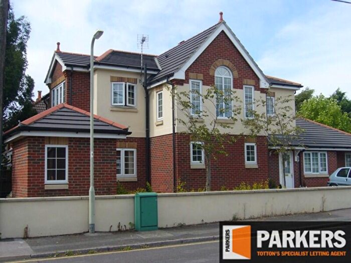 2 Bedroom Flat To Rent In Stannington Crescent, Totton, SO40