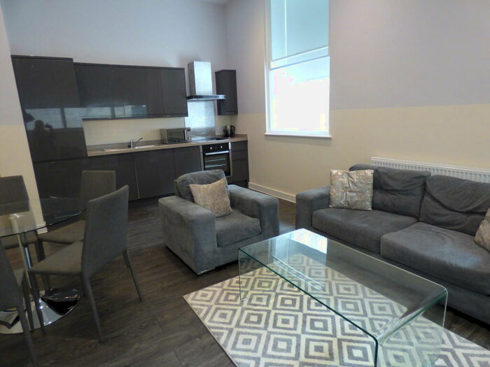 2 Bedroom Apartment To Rent In Orleans House, L3