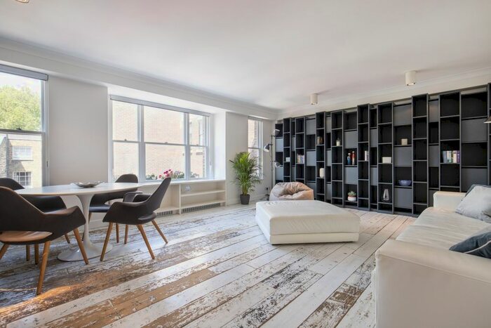 2 Bedroom Flat To Rent In Pied Bull Court, Bloomsbury, WC1A