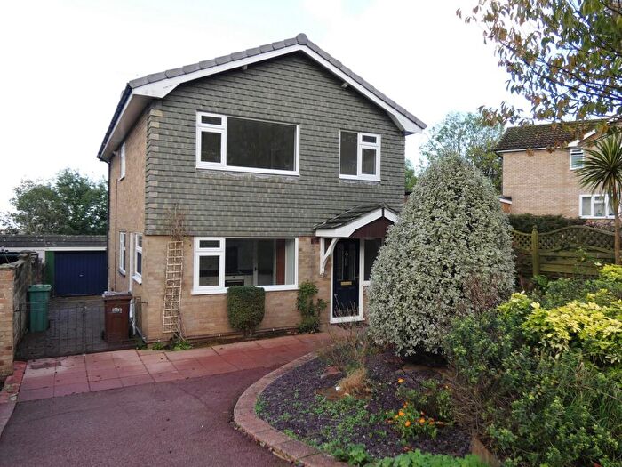 4 Bedroom Detached House To Rent In Abbey Road, BN20