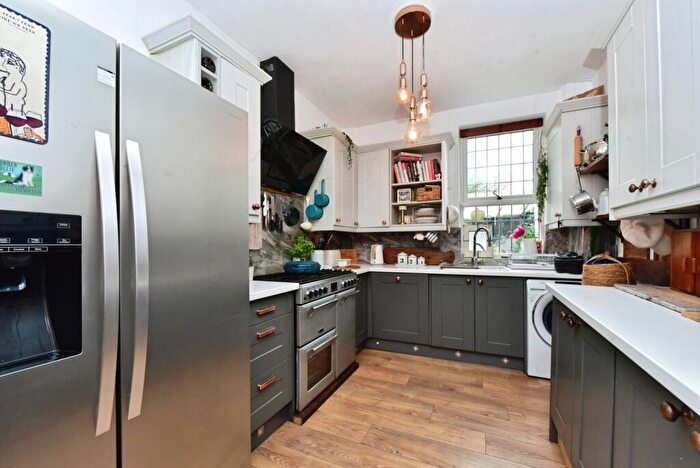 4 Bedroom Semi-Detached House For Sale In Broom Grove, Rotherham, South Yorkshire, S60