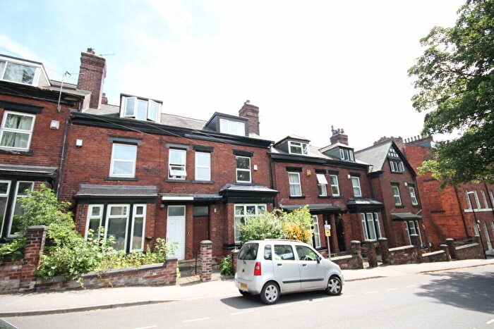 5 Bedroom Terraced House To Rent In Hanover Square, Woodhouse, Leeds, LS3