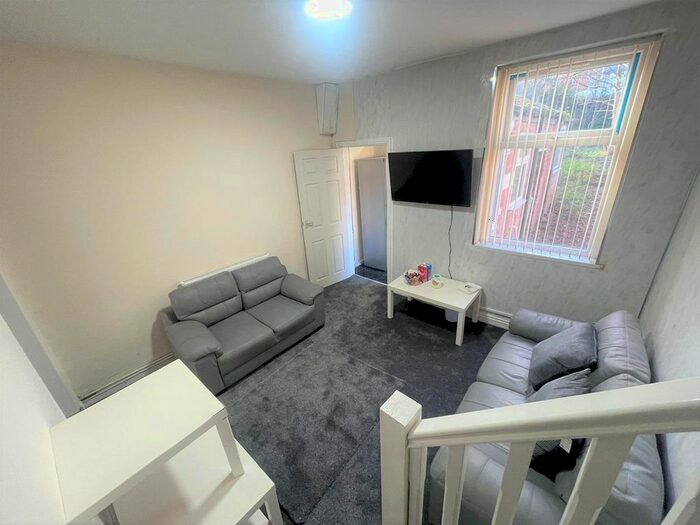 4 Bedroom Terraced House To Rent In Dawlish Road, Selly Oak, Birmingham, B29