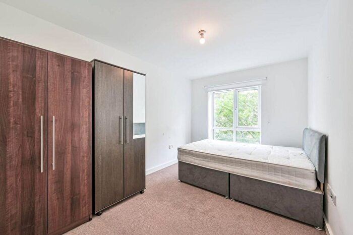 1 Bedroom Flat To Rent In Commander Avenue, Colindale, London, NW9