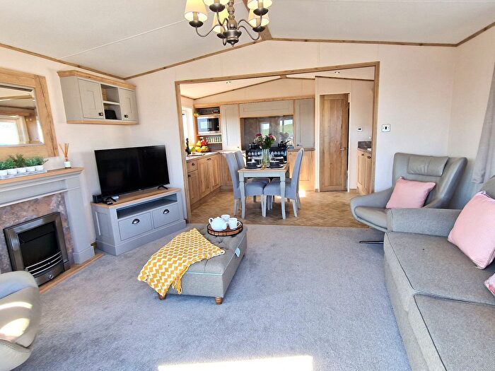 2 Bedroom Mobile/park Home For Sale In Kaims Country Park, Bamburgh, NE70