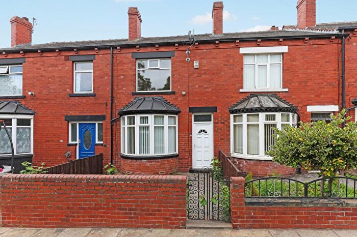 2 Bedroom Terraced House For Sale In Parkfield Row, Leeds, LS11