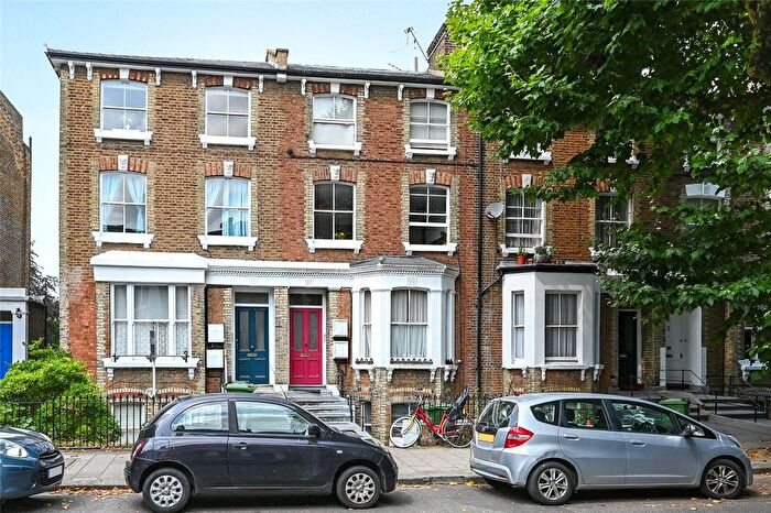 1 Bedroom Flat To Rent In Loftus Road, London, W12