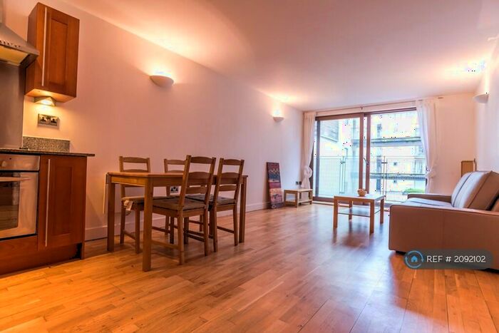 2 Bedroom Flat To Rent In Isaac Way, Manchester, M4