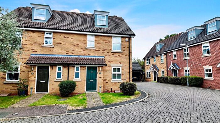 3 Bedroom Semi Detached House For Sale In Whitney Close, Hartford, Huntingdon., PE29