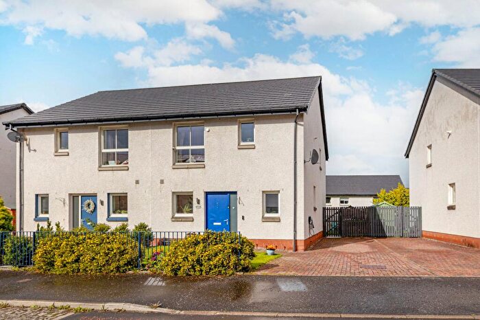 3 Bedroom Semi-Detached House For Sale In Hunterscraig Drive, Oatlands, Glasgow, G5
