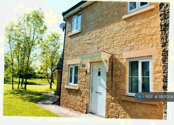 2 Bedroom Flat To Rent In Bluebell Court, Bishops Cleeve, Cheltenham, GL52