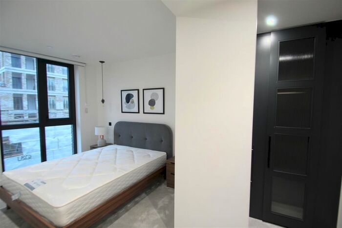 1 Bedroom Flat For Sale In Emery Wharf, Emery Way, Wapping, London, E1W